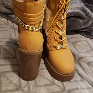 Women's boots